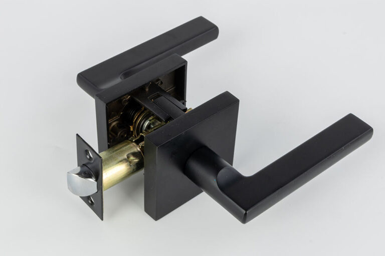 Heavy Duty Matte Black Door Lock Square Lever Handle Modern Door Lock Manufacturer (6) heavy duty square lever door lock